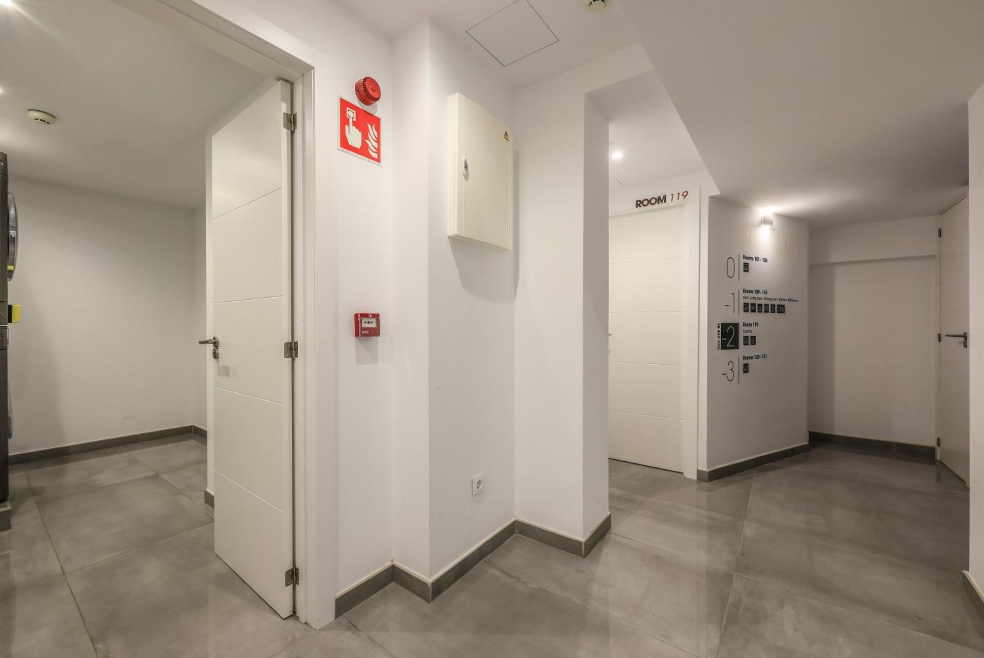 Amazinn Places Blasco De Garay 105 Madrid Exterior photo